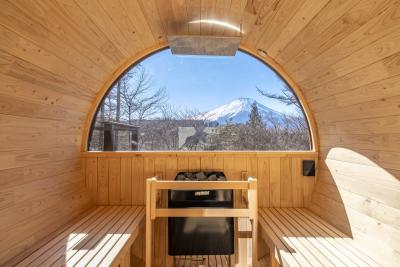 完全貸切のサウナ付きヴィラ「calm villa 富士山中湖
