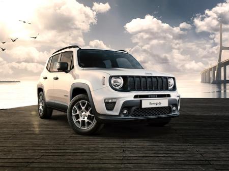 新たにJeep Renegadeに加わったマイルドハイブリッ...