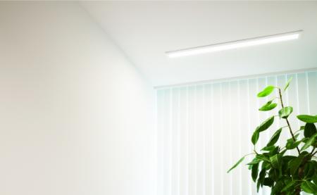 薄型でスタイリッシュ。施工性バツグンの新型ベースラ