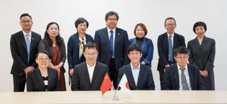 上海対外経貿大学との大学院共同学位プログラム（ダブ