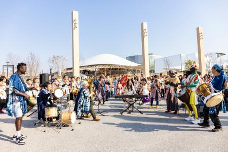 大阪・関西万博すべての参加者が笑顔でひとつになる日