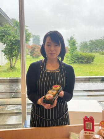 伝統を継承した新しい形の和菓子、プロ級の練り切りを
