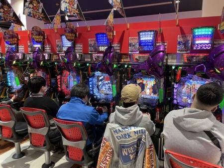 「パチンコホール」経営法人数の減少傾向続く収益確保