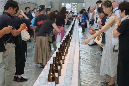 朝日酒造主催「貯蔵原酒100本のきき酒会」