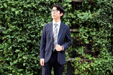 洋服の青山の最上級ブランド「ヒルトン」から
utf-8