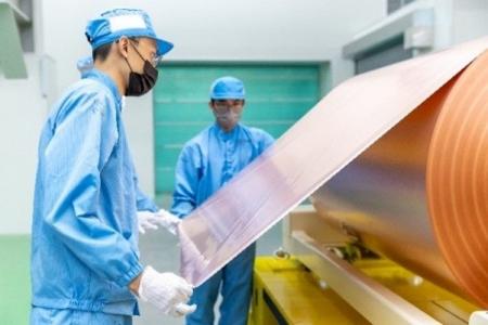リチウムイオン電池部材の銅箔を製造するSK nexilis M