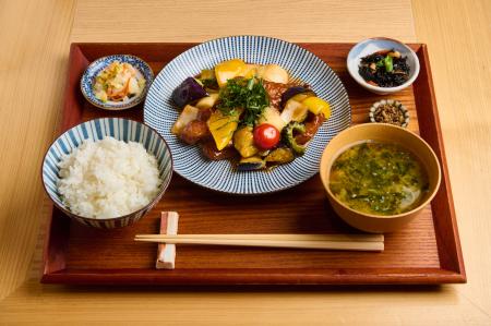 毎日通いたくなる東京駅構内の「dancyu食堂」、dancyu
