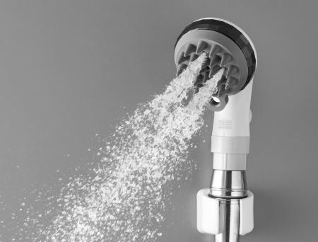 【ブラシ×スプラッシュ水流で強力頭皮ケア】夏の新製