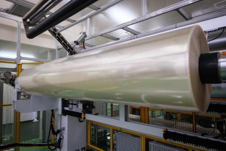 2,500mm幅対応のコーティング装置の稼働により生産能