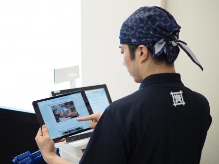 資さんうどんで動画マニュアルを導入