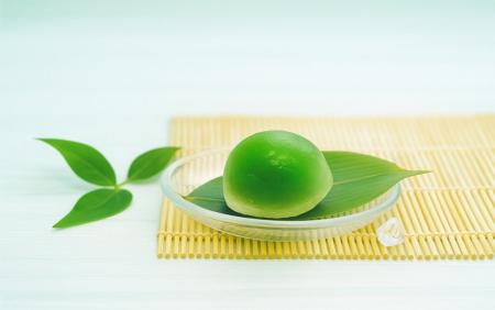 抹茶が透ける、芸術品のような涼菓　夏季限定 和菓子