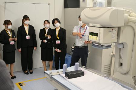福岡　麻生医療福祉&保育専門学校　未来の医療をデザ
