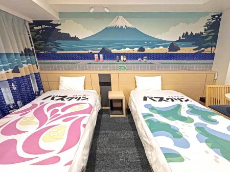 「変なホテル」×「バスクリン」コラボレーションルー