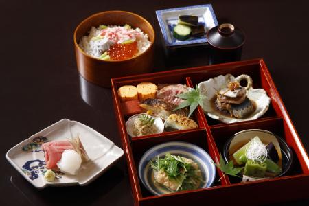 祇園「静水香」のランチに選べるおばんざい付きの松花