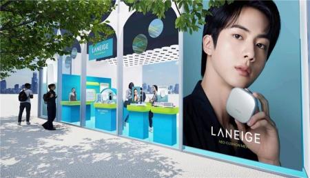 [LANEIGE]原宿にBTS JINのBIGビジュアルが再び登場！
