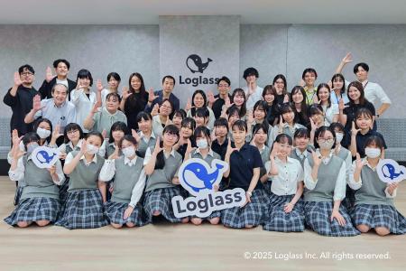 ログラス、中村中学校・高等学校と「景気とキャリア」
