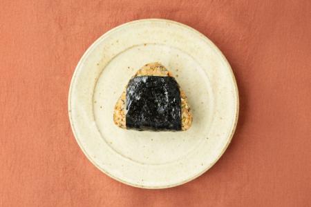 オルビス、完全食おにぎりブランド『COCOMOGU（ココモ