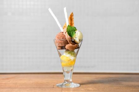 Minimalから、世界を旅する「夏パフェ」が登場！6カ国