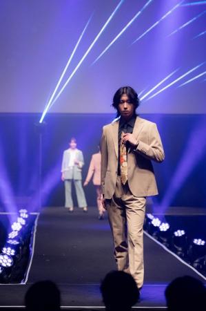 【TOKYO CROSSROADS 2025】ファッションショーにてSHI
