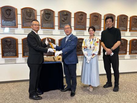 王貞治選手 868号本塁打バット公開のお知らせ