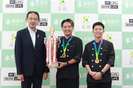 高槻市のスペインバルがパエリアの世界大会に出場