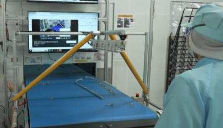 自動車の内装部品を製造する明和工業、動画教育システ