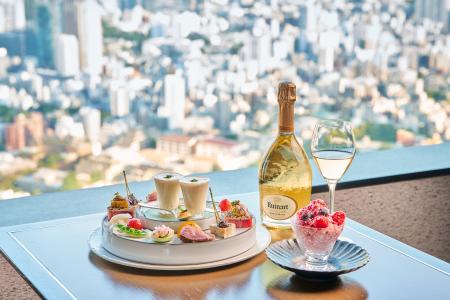 【ザ・リッツ・カールトン東京】贅沢なメロンパフェや