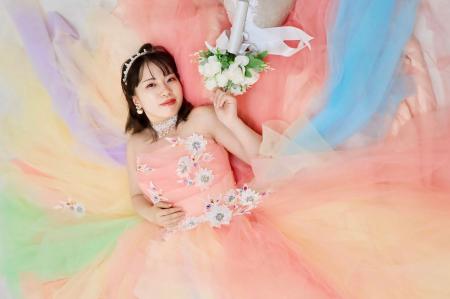 ドレスをもっと自由に。1人でも友達同士でも気軽に撮