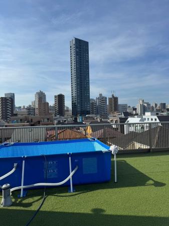 豊島区に新たな夏の体験を。クロスホーム高松IIの屋上