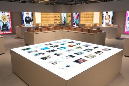 世界初の常設 K-POP 総合デパート「D'PARTMENT」本日