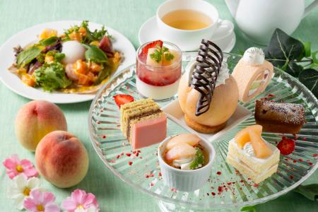 二日間限定！まるごと桃のアフタヌーンティーセット