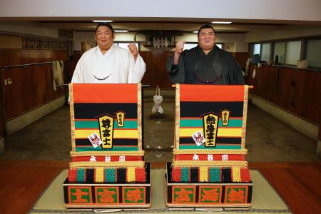 人気力士・尊富士関と新規広告出演契約《尊富士関と熱