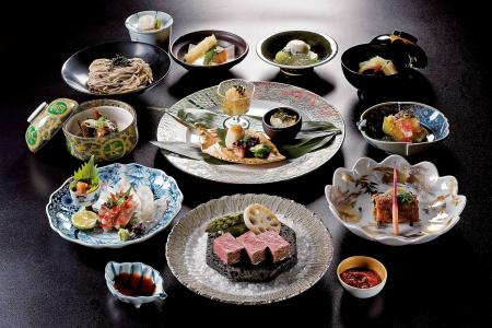 【明治記念館】“旬の会席料理に夏の食材を採り入れた
