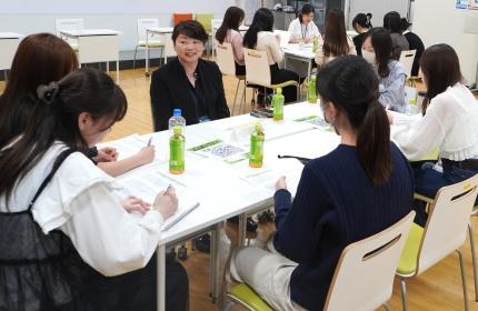 全国女子大学「実就職率No.1*」を支える「社会人utf-8