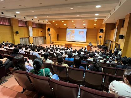 光文社は創業80周年記念事業として、書店様を通じて読