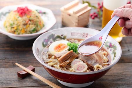 ラーメン店市場、2024年度は7900億円　10年前の1.6倍