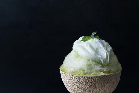 メロンを削る新感覚スイーツ!「ふわふわ・かきメロン