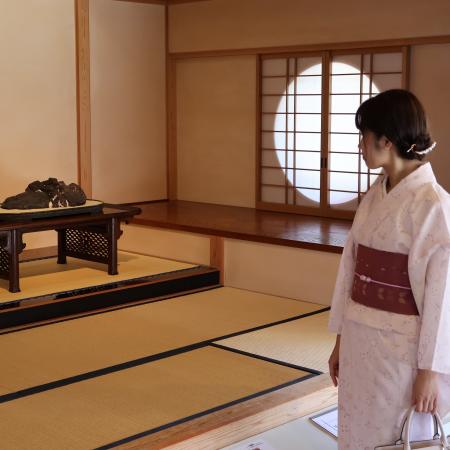 さいたま市大宮盆栽美術館で「ゆかた de 盆美」を実施