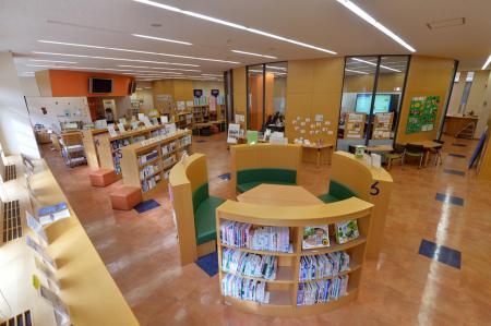 8月1日（金）玉川学園 学校図書館研究会を開催「utf-8