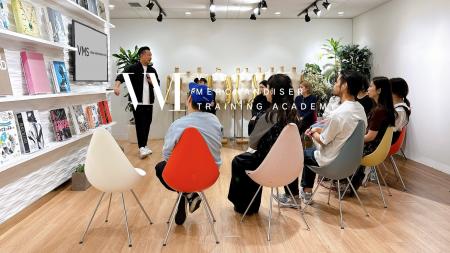 VISUAL MERCHANDISING STUDIOヴィジュアル・マーチャ