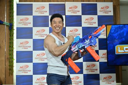 「ナーフ ロードアウトブラスター」シリーズ発表会に