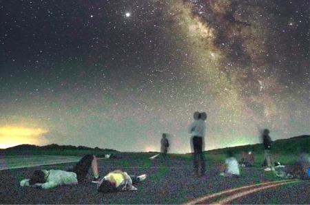 【長崎・五島／新上五島町】空港の滑走路に寝ころんで