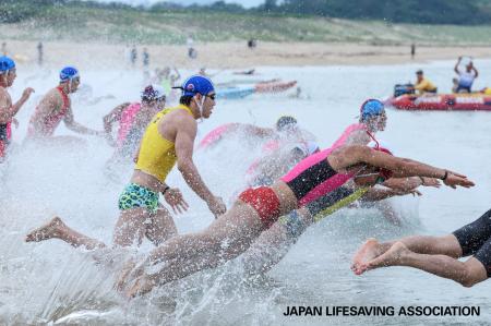 京丹後市にライフセーバーが集結！『サーフカーニバル