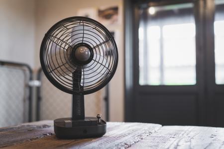 レトロなデザインながら現代的な機能を搭載したutf-8