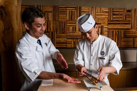 料理人の未来をお客様と創造する銀座の隠れ家レストラ