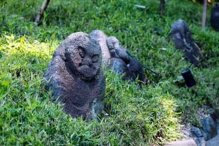 【ホテル椿山荘東京】伊藤若冲の石仏を庭園で、作品と