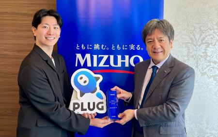 ショッピングアシストアプリ『PLUG』運営のSTRACT「Mi