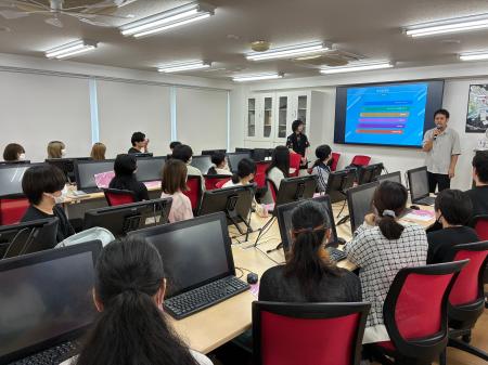 プロの制作現場を教育現場に。学生が企業課題に挑む実
