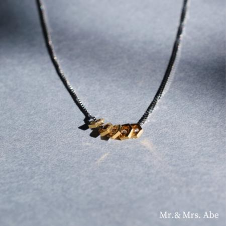 Mr. & Mrs. Abe がブランド二周年を記念して、特別な