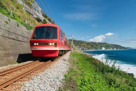 【海の日限定】県立下田高校生が、伊豆急「車内販売」